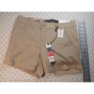 Free Style Revolution Khaki Shorts Size 7 NWT